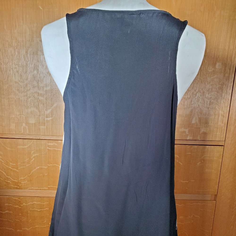 Lace Front Tank - Picture 3 of 4